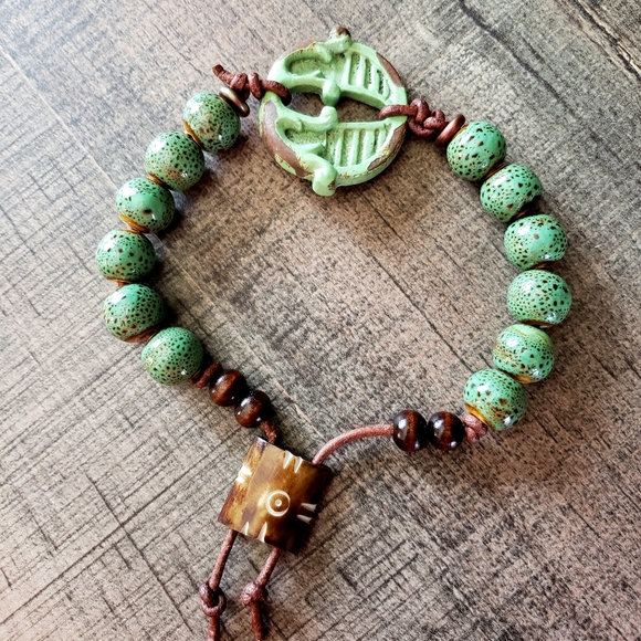 Handcrafted Artisan Men's Adjustable Bracelet - Picture 3 of 5